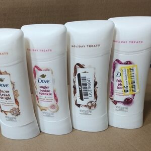 Dove Holiday Treats Deodorant Set - White